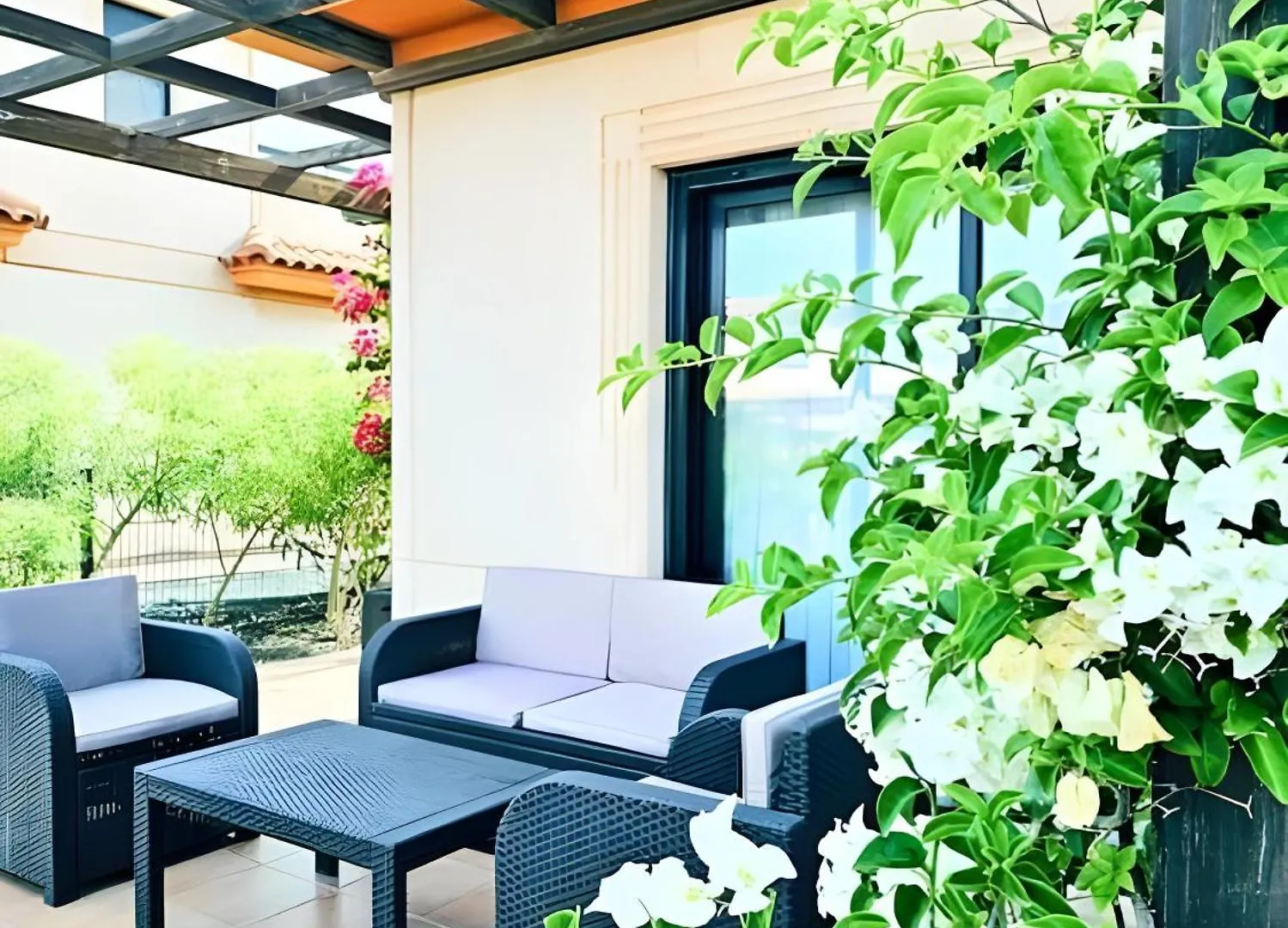Casa Topik, Family And Surfhouse location